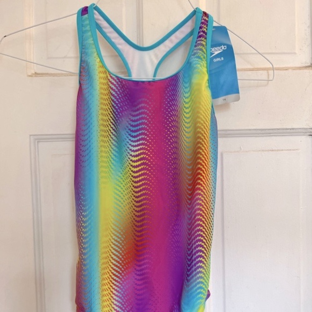 NWT girls Speedo swimsuit in size 14